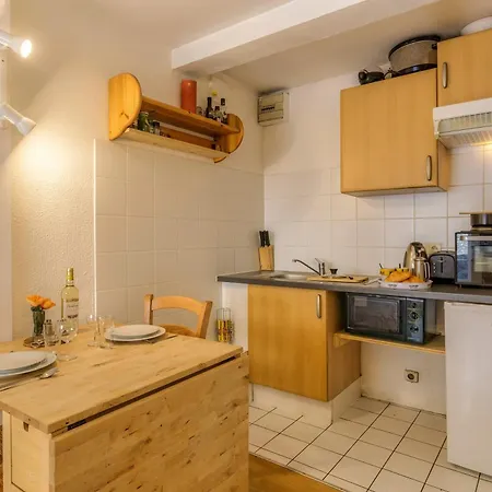 Le Bellevue 05 - Happy *