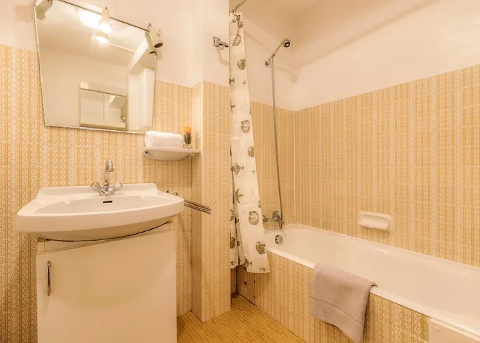 Le Bellevue 05 - Happy *