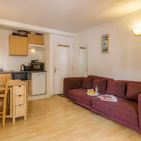Le Bellevue 05 Walk To Ski Lifts Argentiere Retreat | Balcony & Pool - Happy Rentals *