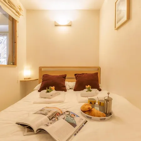 Appartement Le Bellevue 05 Walk To Ski Lifts Argentiere Retreat | Balcony & Pool - Happy Rentals *