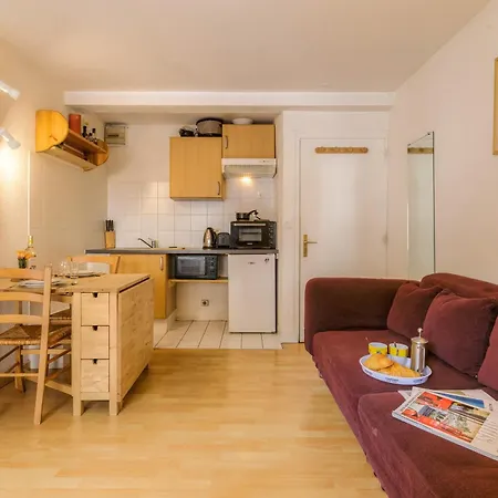 Le Bellevue 05 Walk To Ski Lifts Argentiere Retreat | Balcony & Pool - Happy Rentals * Chamonix