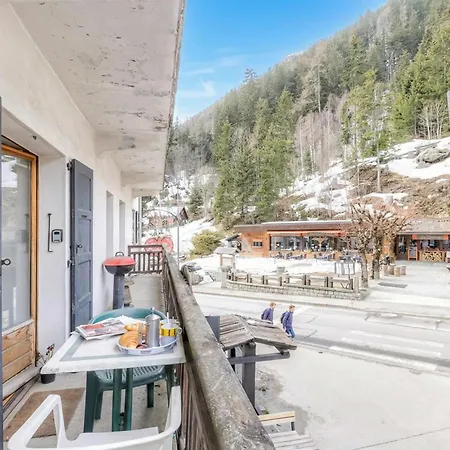 Appartement Le Bellevue 05 Walk To Ski Lifts Argentiere Retreat | Balcony & Pool - Happy Rentals