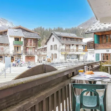 Appartement Le Bellevue 05 Walk To Ski Lifts Argentiere Retreat | Balcony & Pool - Happy Rentals *