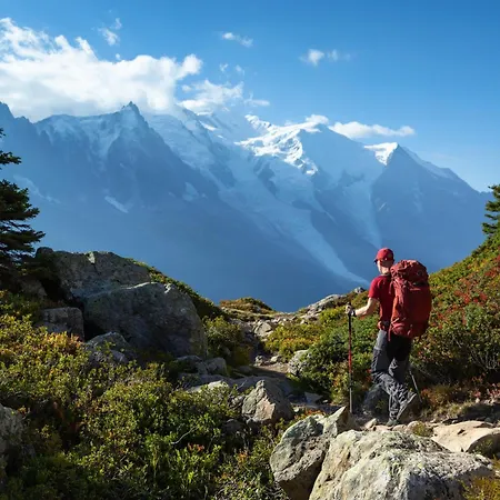 Le Bellevue 05 Walk To Ski Lifts Argentiere Retreat | Balcony & Pool - Happy Rentals * Chamonix
